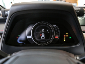 2019260h F SPORT VI x