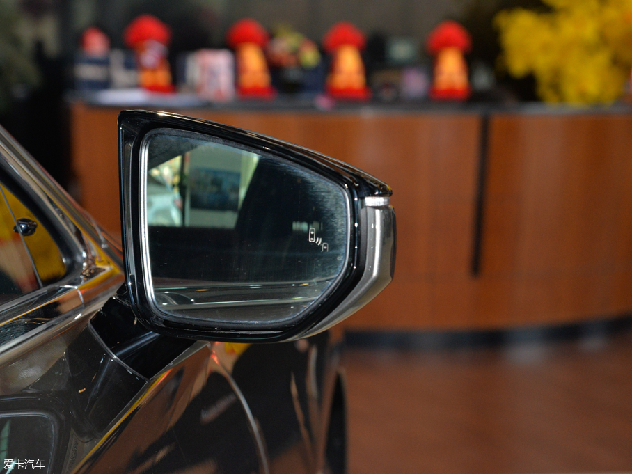 2018׿_˹LS 500h  (gu)V