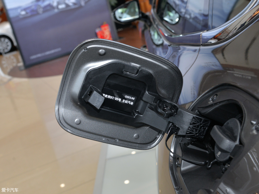 2018׿_˹LS 500h  (gu)V