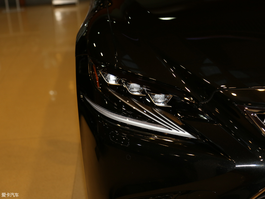 2018׿_˹LS 350 ׿Խ V