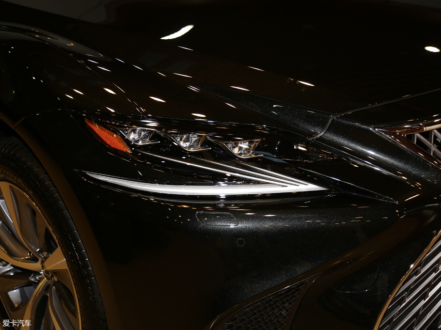 2018׿_˹LS 350 ׿Խ V