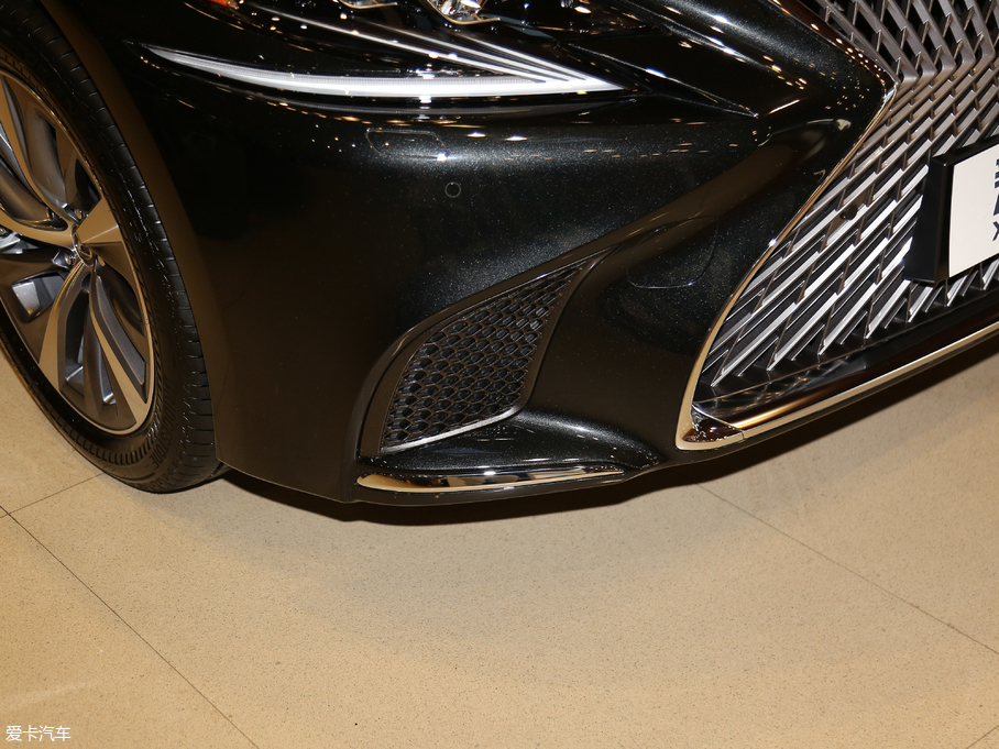 2018׿_˹LS 350 ׿Խ V