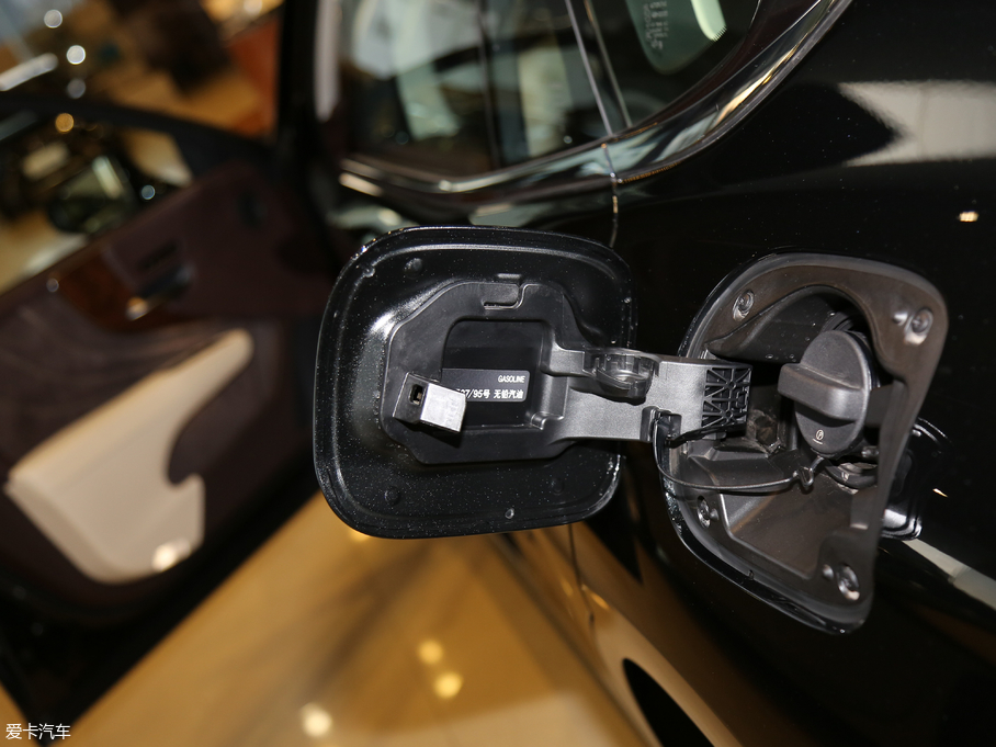 2018׿_˹LS 350 ׿Խ V