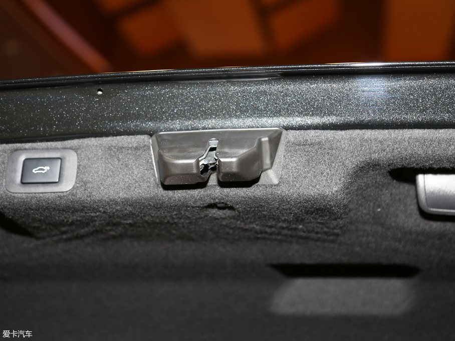 2018׿_˹LS 350 ׿Խ (gu)V