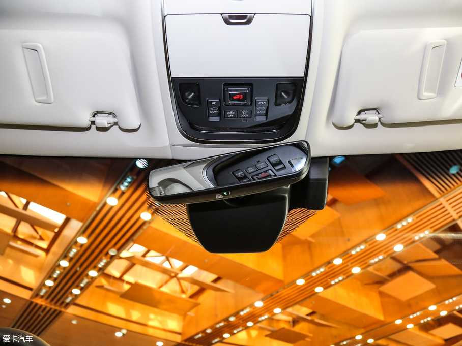 2018׿_˹LS 500h ׿Խ V