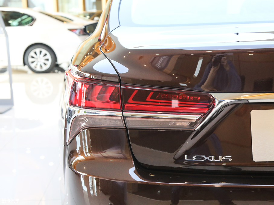 2018׿_˹LS 350 ׿Խ V