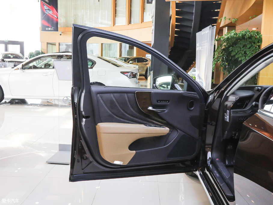 2018׿_˹LS 350 ׿Խ V