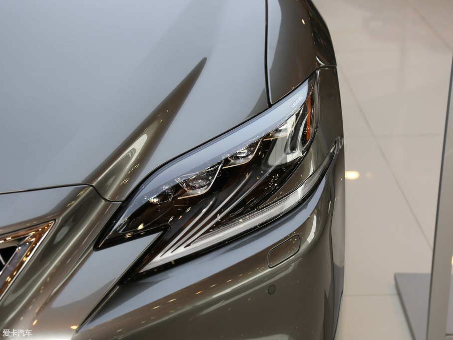 2018׿_˹LS 350 ׿Խ V