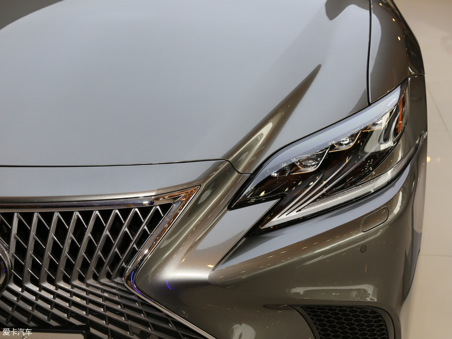 2018׿_˹LS 350 ׿Խ V