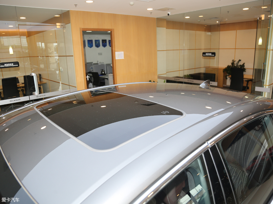 2018׿_˹LS 350 ׿Խ V