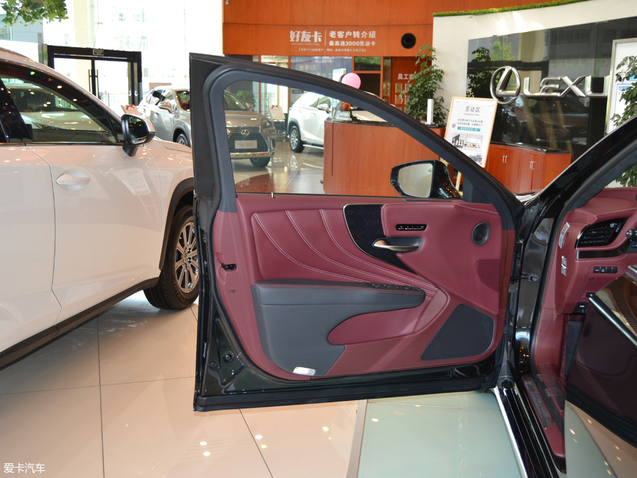 2018׿_˹LS 500h  (gu)V