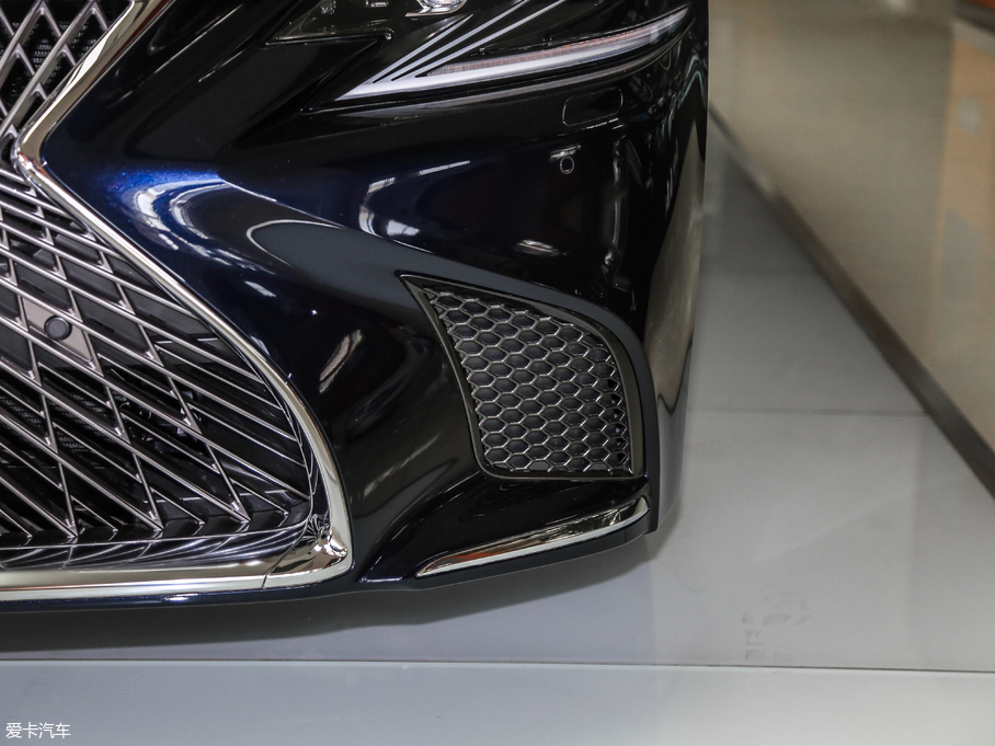 2018׿_˹LS 350 ׿Խ V