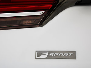 2018500h F Sport V ^