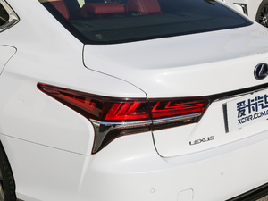 2018500h F Sport (gu)V (x)(ji)^