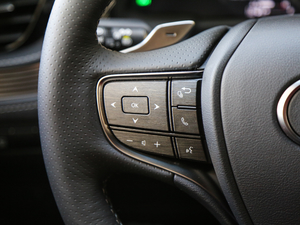 2018500h F Sport V п؅^(q)