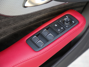 2018500h F Sport V {܇ƅ^(q)	