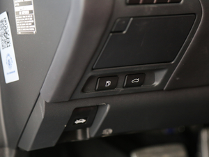 2018500h F Sport V п؅^(q)