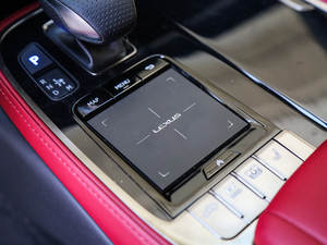 2018500h F Sport V п؅^(q)