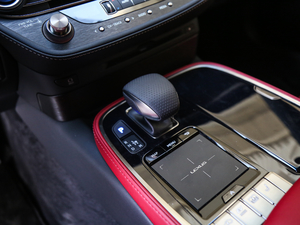 2018500h F Sport V QU