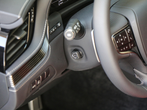 2018500h F Sport V п؅^(q)