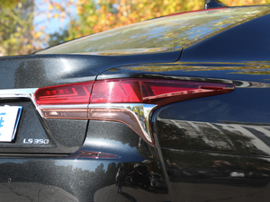 2018350 A V (x)(ji)^