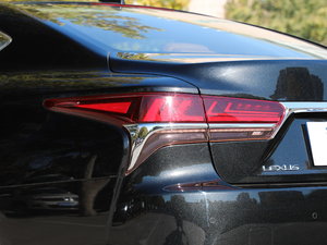 2018350 A V (x)(ji)^