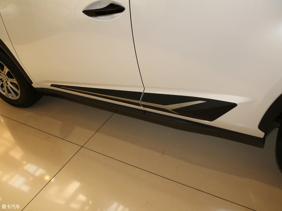 2017׿_˹NX 200 Midnight؄e