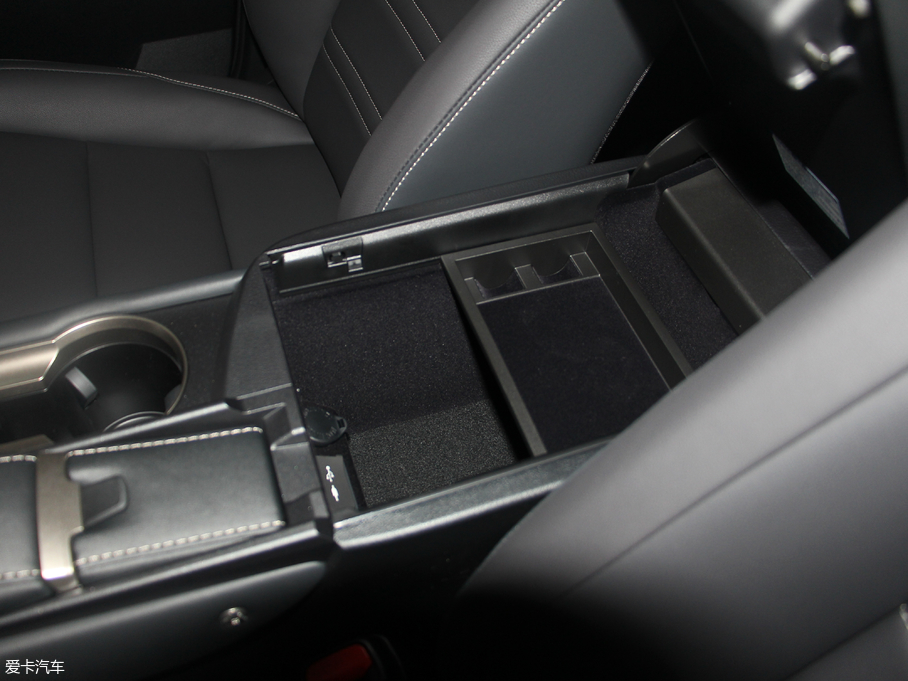 2017׿_˹NX 300 hа ǰ