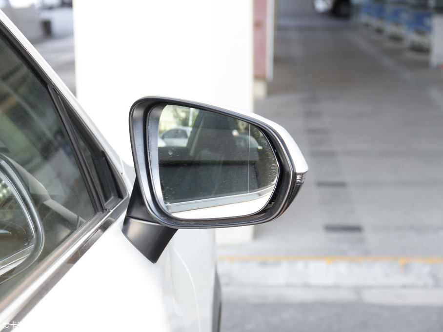 2017׿_˹NX 300h hа ǰ