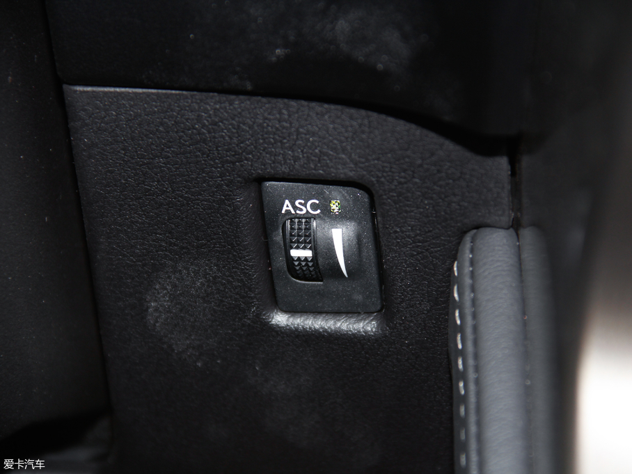 2017׿_˹NX 300h hа ǰ