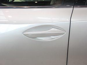 2017200 hа ȫ(q) {T