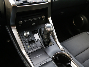 2017300h F SPORT ȫ п؅^