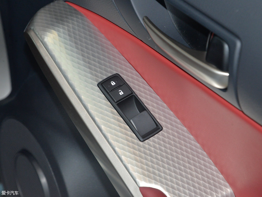 2017׿_˹IS 300 F SPORT