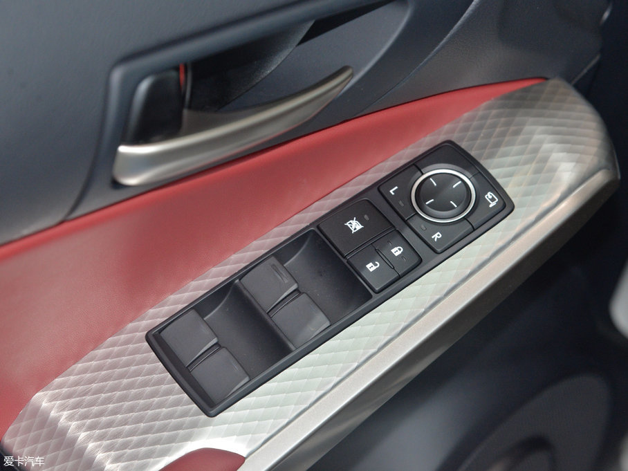 2017���׿��_˹IS 300 F SPORT��