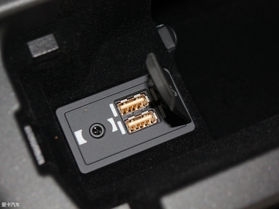 2017׿_˹IS 300 I(lng)Ȱ