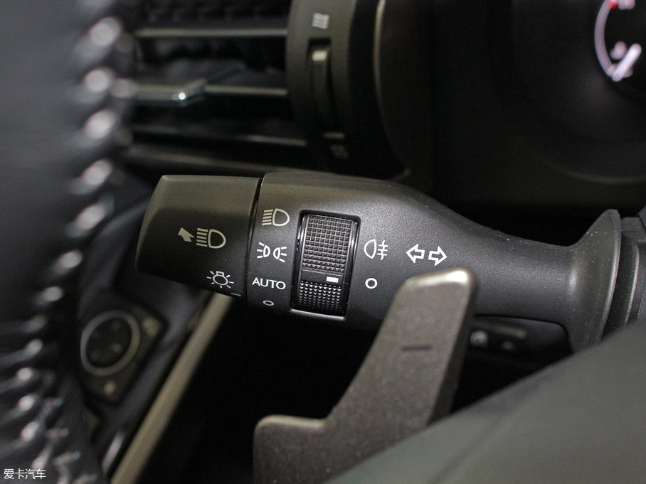 2017׿_˹IS 300 I(lng)Ȱ