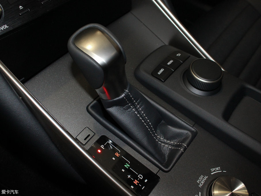 2017׿_˹IS 300 I(lng)Ȱ