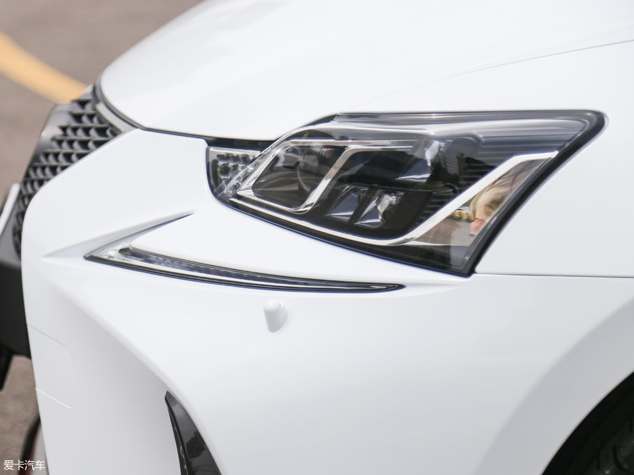 2017׿_˹IS 300 F SPORT