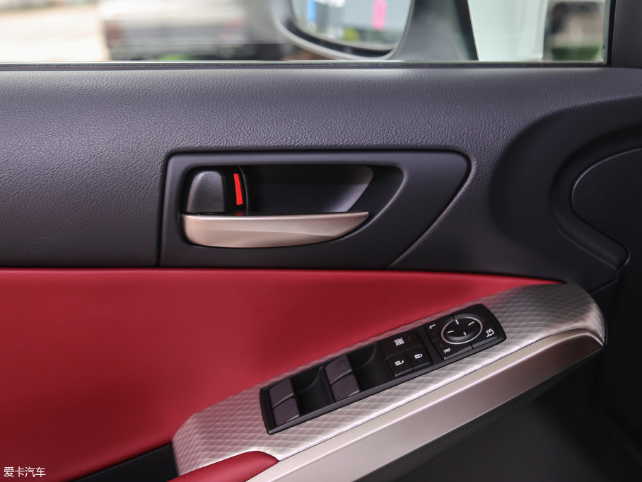 2017׿_˹IS 300 F SPORT