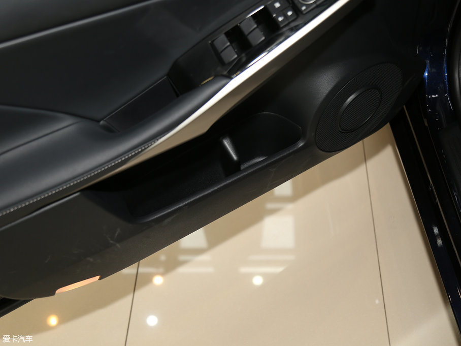 2017׿_˹IS 300 I(lng)Ȱ