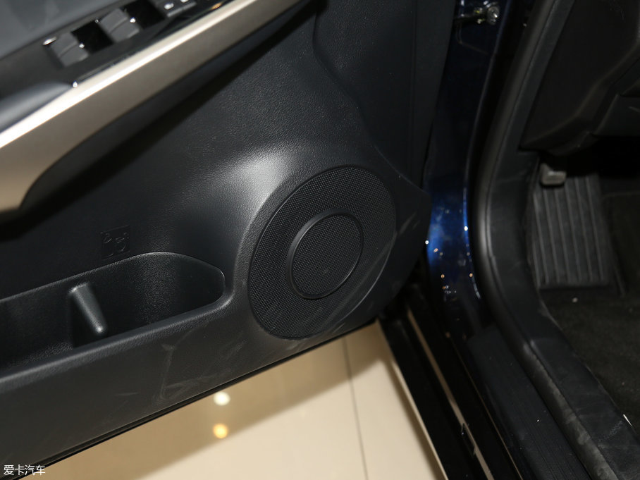 2017׿_˹IS 300 I(lng)Ȱ