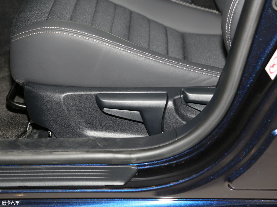 2017׿_˹IS 300 I(lng)Ȱ