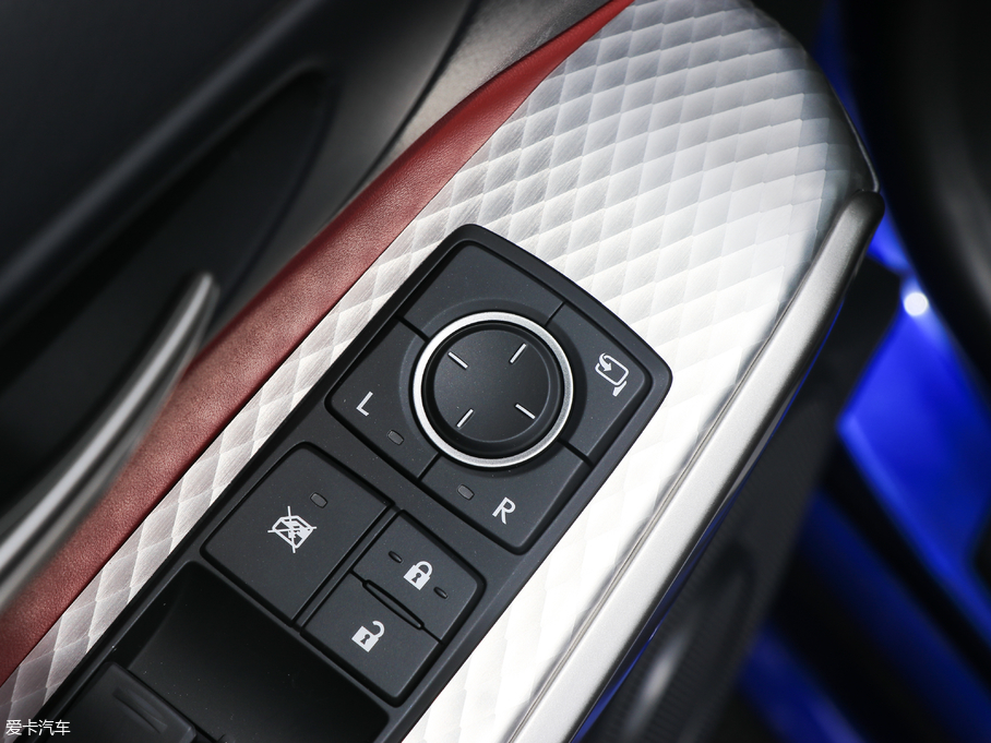 2017׿_˹IS 300 F SPORT