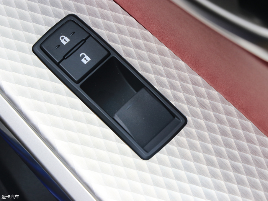 2017׿_˹IS 300 F SPORT