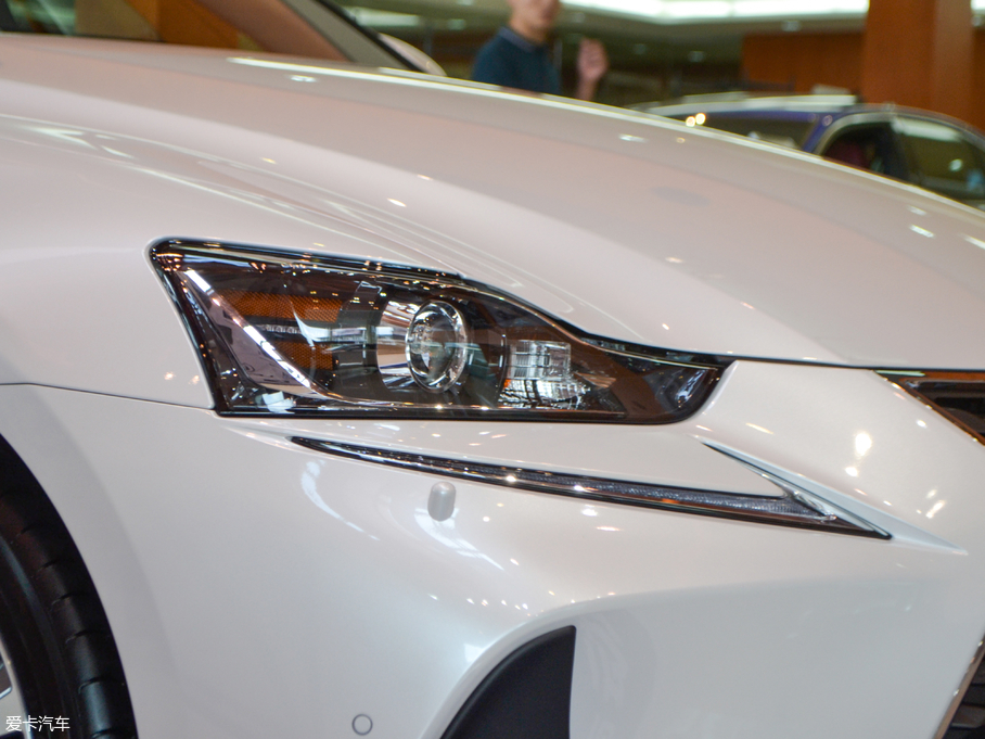 2017׿_˹IS 300 I(lng)Ȱ