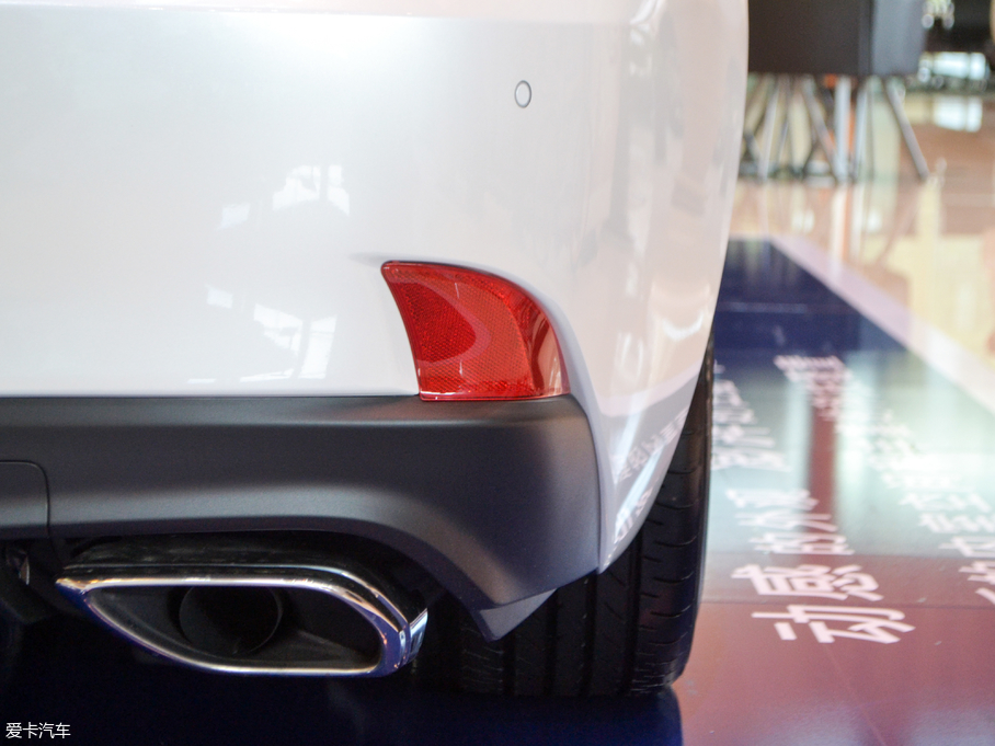 2017׿_˹IS 300 I(lng)Ȱ