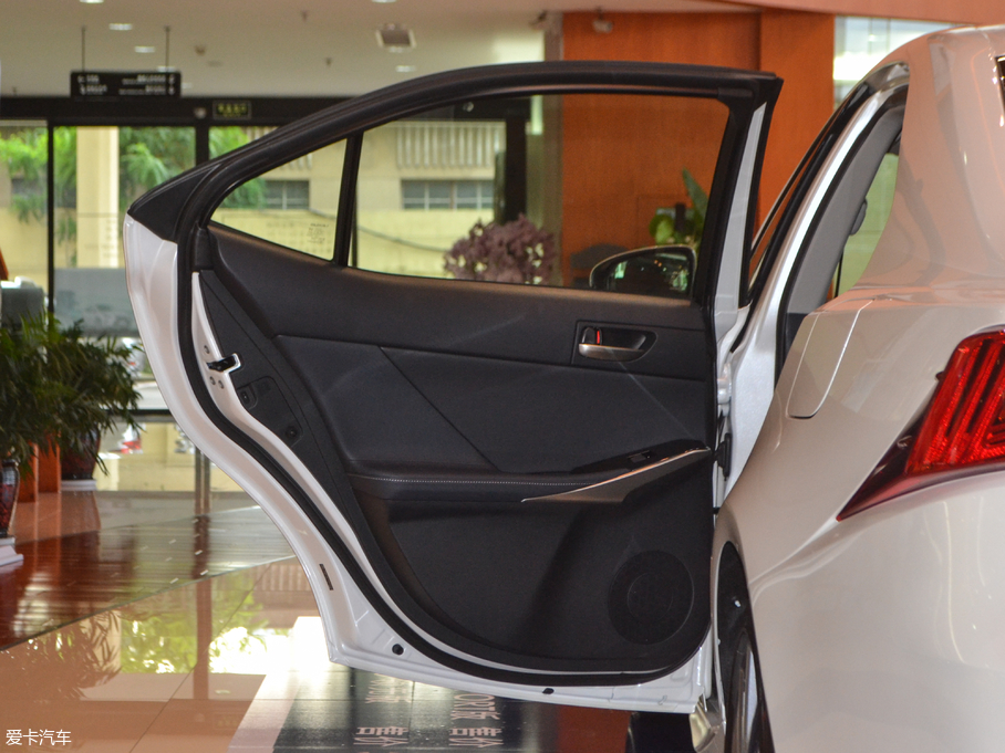 2017׿_˹IS 300 I(lng)Ȱ