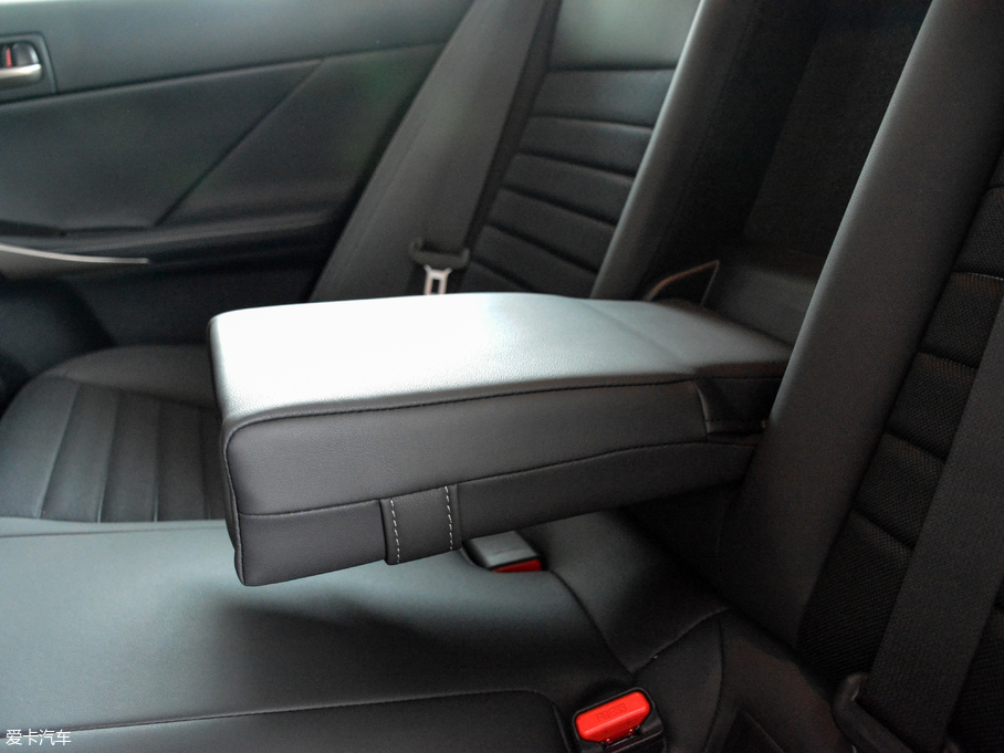 2017׿_˹IS 300 I(lng)Ȱ