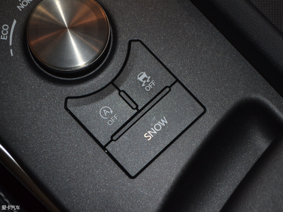 2017���׿��_˹IS 300 �I�Ȱ�