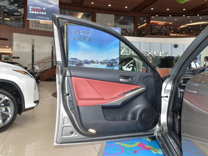 2017300 F SPORT {λ܇T